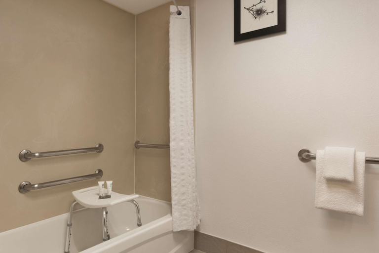 Bathroom, Country Inn&Suites RaleighDurham Airport Nc, Wake