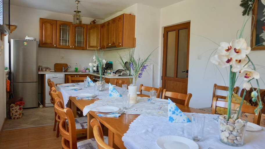 Food & Drinks 4, Pamir Guest House, Troyan
