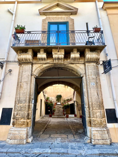Others 3, Cortile Umberto I, Palermo