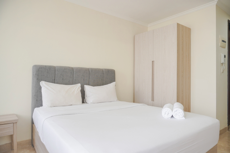 Bedroom 2, Strategic and Comfy Studio Menteng Park Apartment By Travelio, Central Jakarta