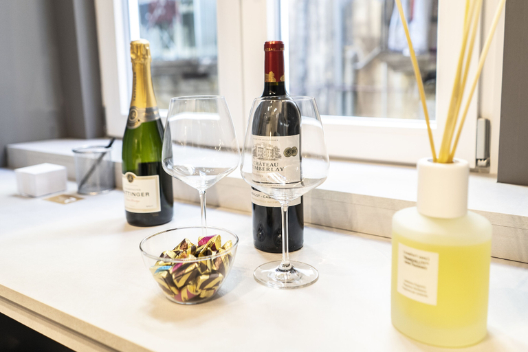 Food & Drinks, Three Rooms Toledo Luxury, Napoli