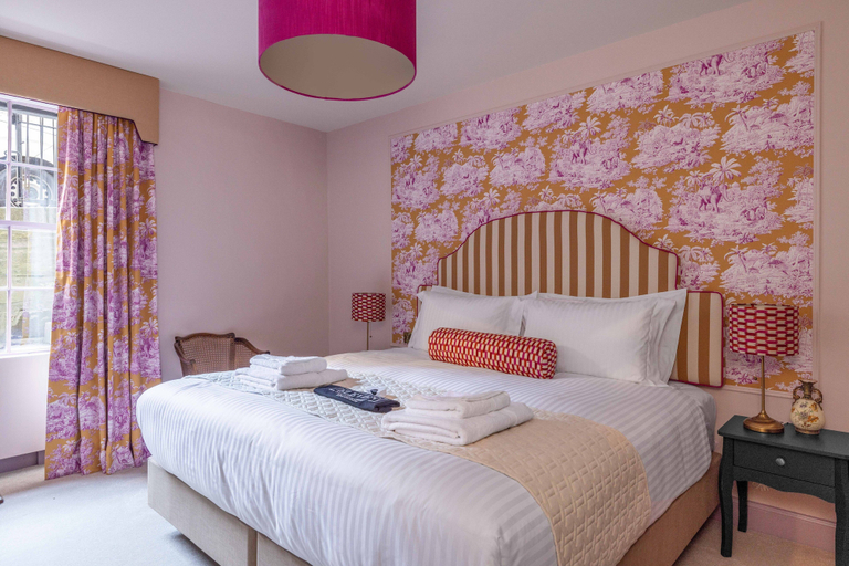 Bedroom 2, Eleven Stafford Street Townhouse, Edinburgh