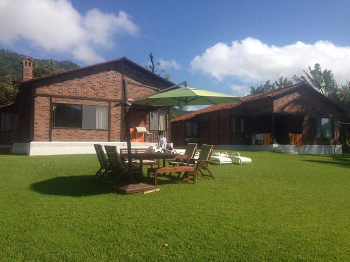 Others 4, Villa Santa Maria, Santa María del Oro