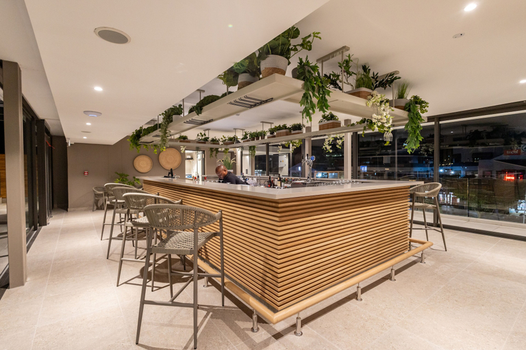 Food & Drinks 5, Plett Quarter Apartments, Eden