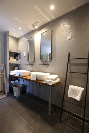 Bathroom 3, Chambres D´Hotes Herbes Folles, Nord
