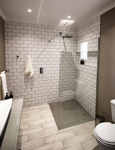 Bathroom 4, Elegant Desert Lodge, Gibeon