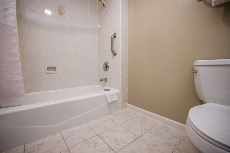Bathroom 5, Best Western Inn, San Mateo