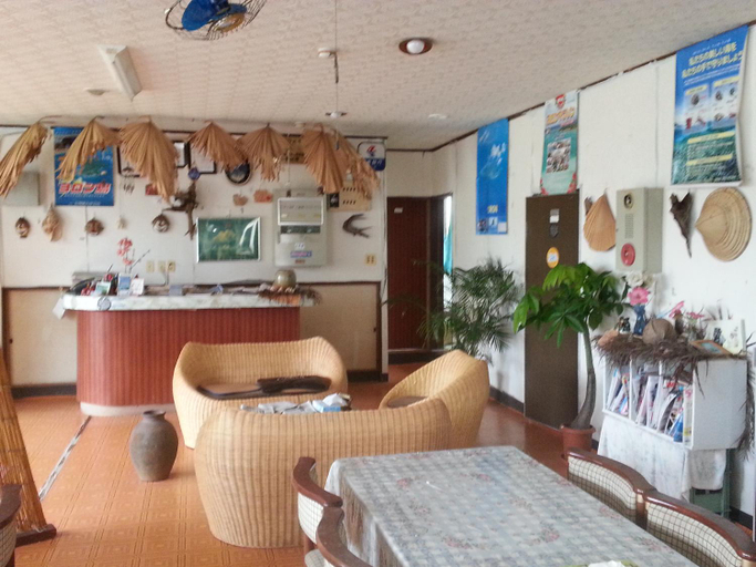 Public Area 2, Minshuku Myojoso, Yoron