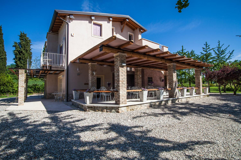 Casa Al Fiume, Mantua