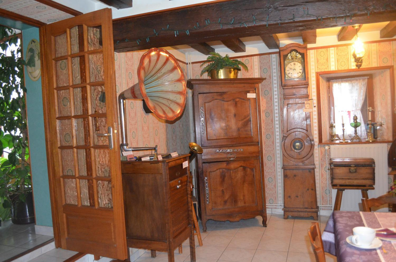 Others 2, Maison d'Autrefois, Loiret