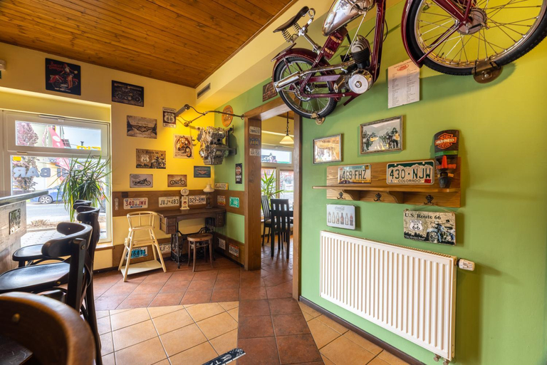 Public Area 2, Penzion Rodos - Cafe, Praha 20