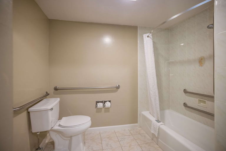 Bathroom 5, Best Western Inn, San Mateo