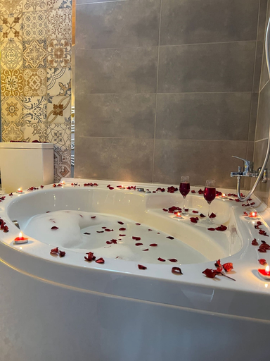 Bathroom 5, Zirve Suit Rezidans, Talas