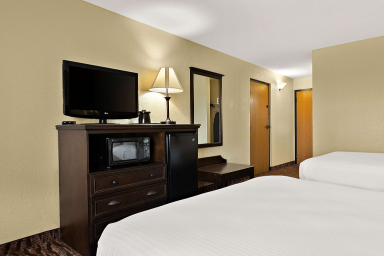 Bedroom 3, Best Western Center Pointe Inn, Taney
