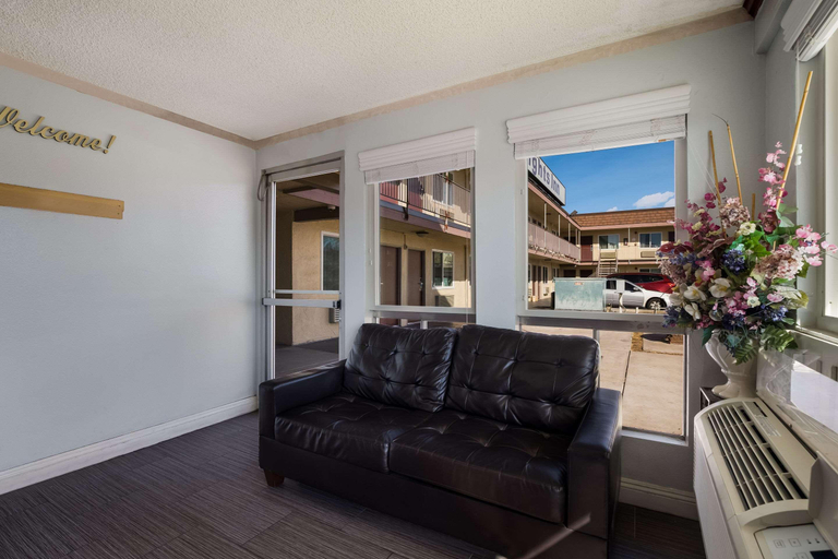 Public Area 3, Rodeway Inn San Bernardino - Colton, San Bernardino