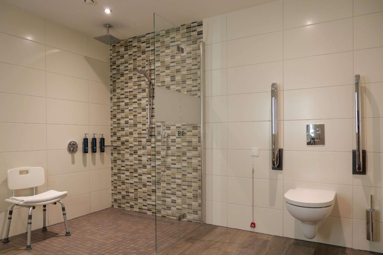 Bathroom 20