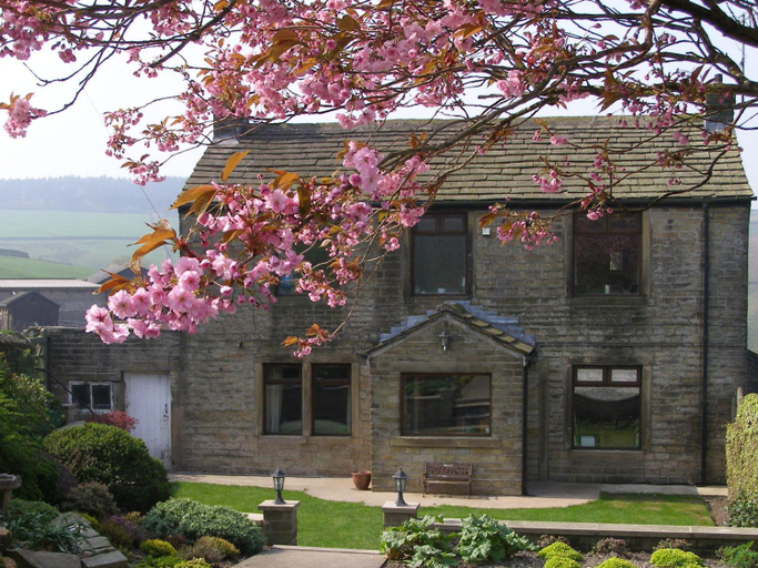Exterior & Views 1, Coddy's Farm, Kirklees
