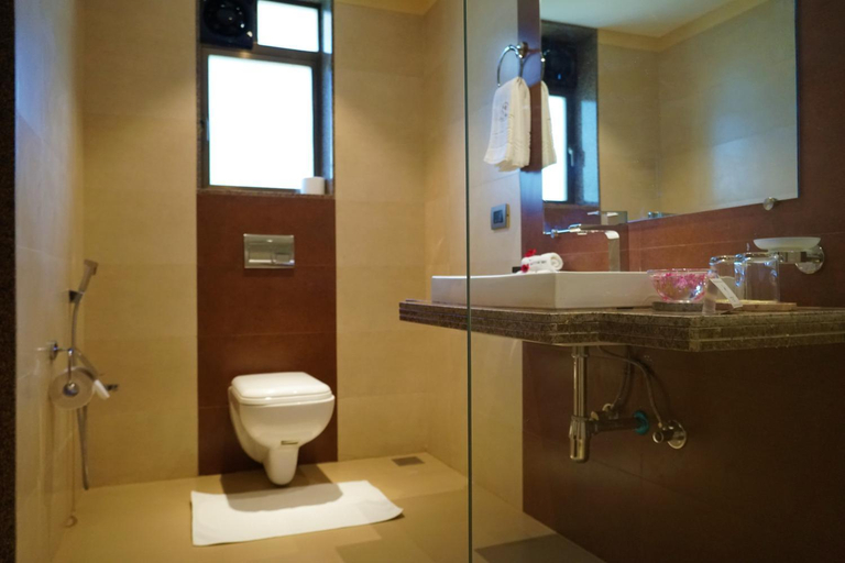 Bathroom 5, Fazlani Natures Nest- The Wellness Retreat, Pune