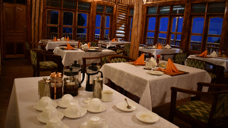 Food & Drinks 5, Orugano Bwindi Lodge, Kisoro