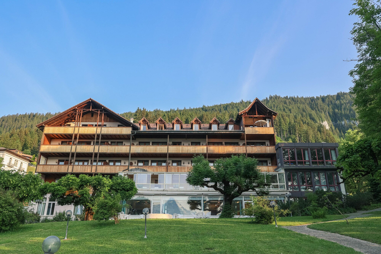 Exterior & Views 2, Beatenberg Resort & Spa in Beatenberg Interlaken, Interlaken