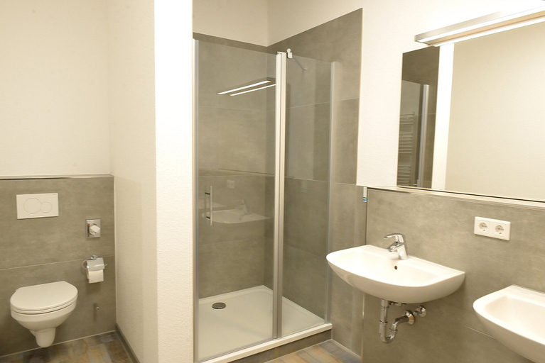 Bathroom 4, Hostel & Pension Alte Brauerei, Eisenach