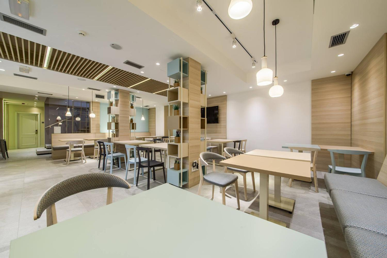 Food & Drinks 5, Garni Hotel D10, Belgrade
