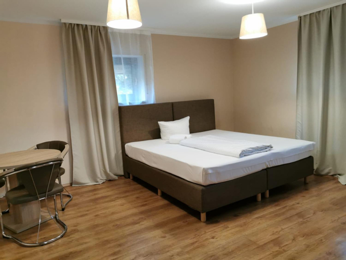 Bedroom 3, Hotel-Residenz Oberurseler Hof, Hochtaunuskreis
