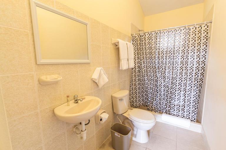 Bathroom, LP Express Hotel Tarma, Tarma