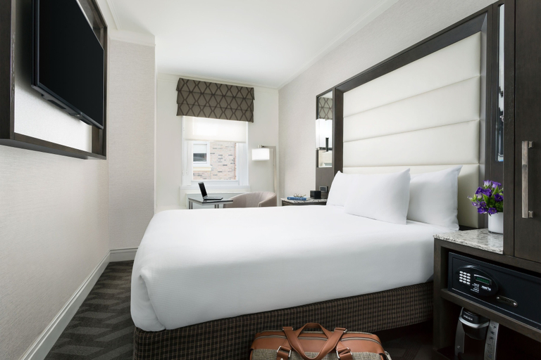 Bedroom 3, Hilton Boston Park Plaza, Boston