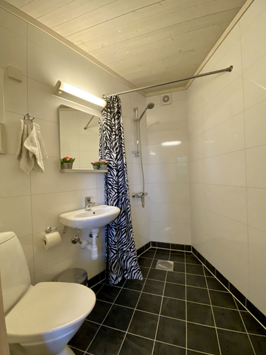 Bathroom 4, Sarpsborg Apartments, Sarpsborg