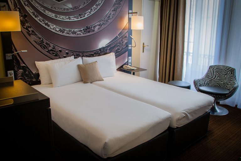 Bedroom 2, Mercure Lyon Centre Beaux Arts Hotel, Rhône