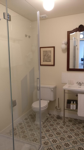 Bathroom 12