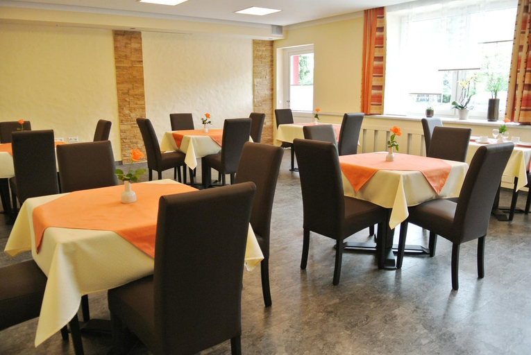 Food & Drinks 3, Fruhstuckspension Paradiesgartl, Amstetten
