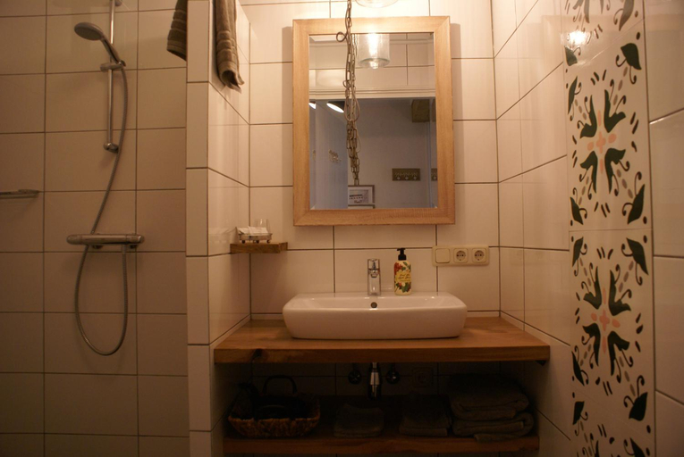 Bathroom 3, Bakhuis Bij Hoestinkhof, Hof van Twente