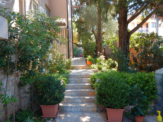 Others 4, Adrienn Apartments, Stari Grad