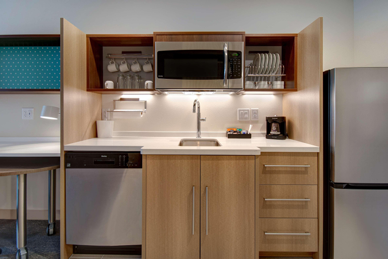 Dining Room 10
