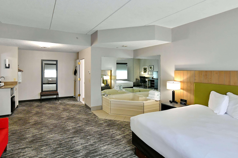 Bedroom 3, Country Inn & Suites by Radisson, Mount Morris, NY, Livingston