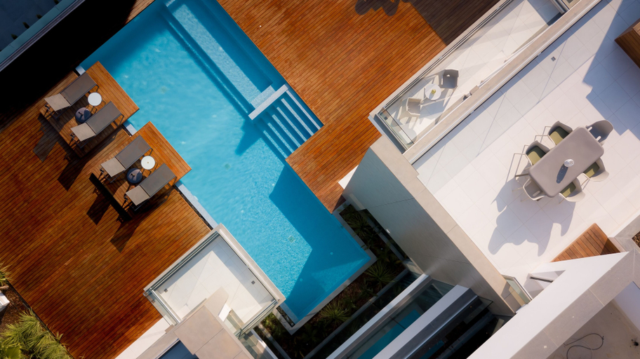 Exterior & Views 2, Cove Seaview Villas