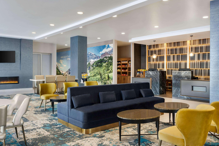 Public Area 2, La Quinta Inn & Suites by Wyndham Denver Parker, Douglas
