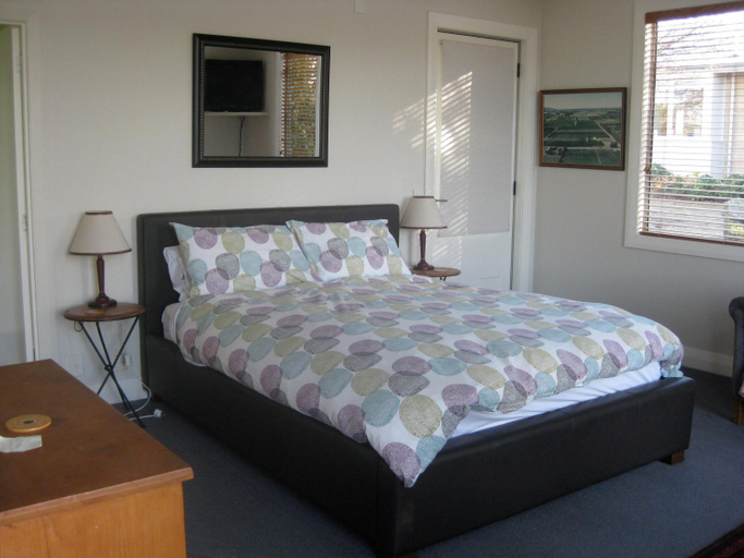 Others 3, Korohi Vineyard BnB, Marlborough