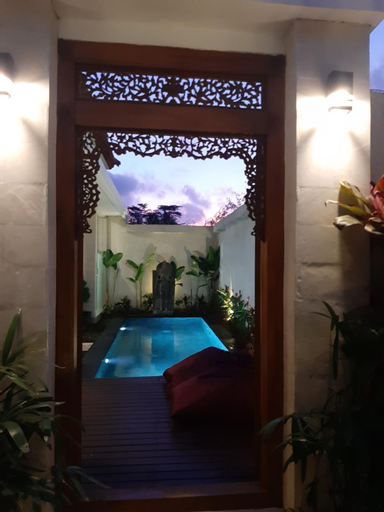 Swimming Pool 4