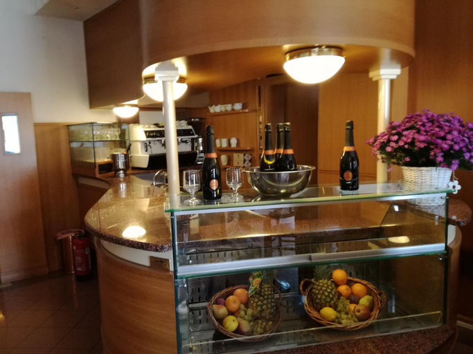 Food & Drinks 5, Motel Villaggio, Bologna