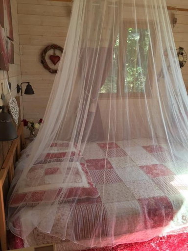 Bedroom 2, La cabane des amoureux, Var