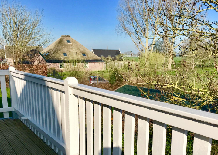 Others 4, Nabij de Molen, Venhuizen
