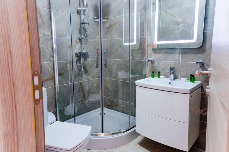 Bathroom 3, Alezzi Beach Resort, Navodari