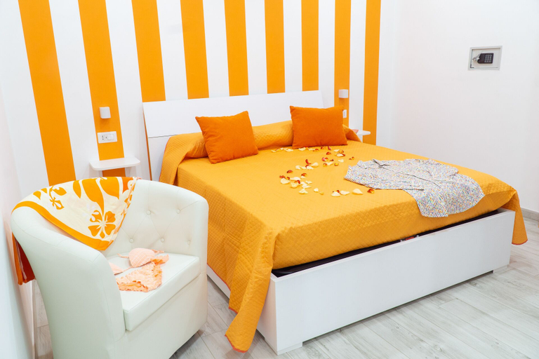 Bedroom 5, Summer Colors rooms & apartments, Napoli
