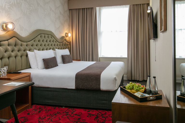 Bedroom 2, Hotel Balmoral, Newcastle upon Tyne