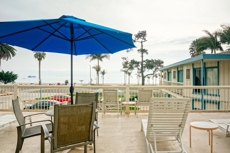 Food & Drinks, Cabrillo Inn at the Beach, Santa Barbara