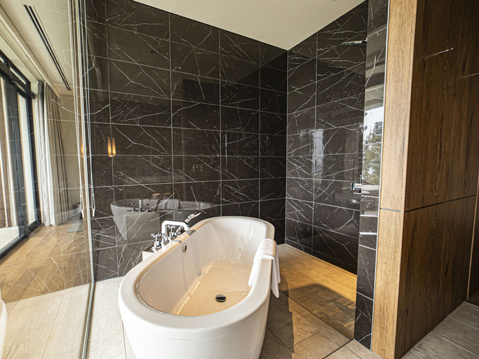 Bathroom 4, UMITO OKINAWA ONNASON, Onna