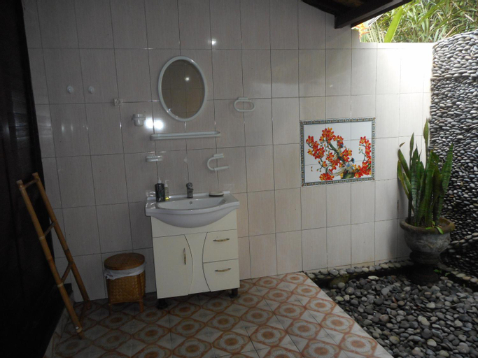 Bathroom 6